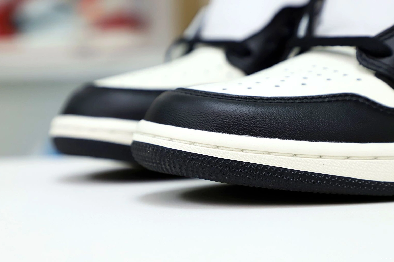 AIR 'DARK MOCHA' OG 1 HIGH JORDAN RETRO 0125